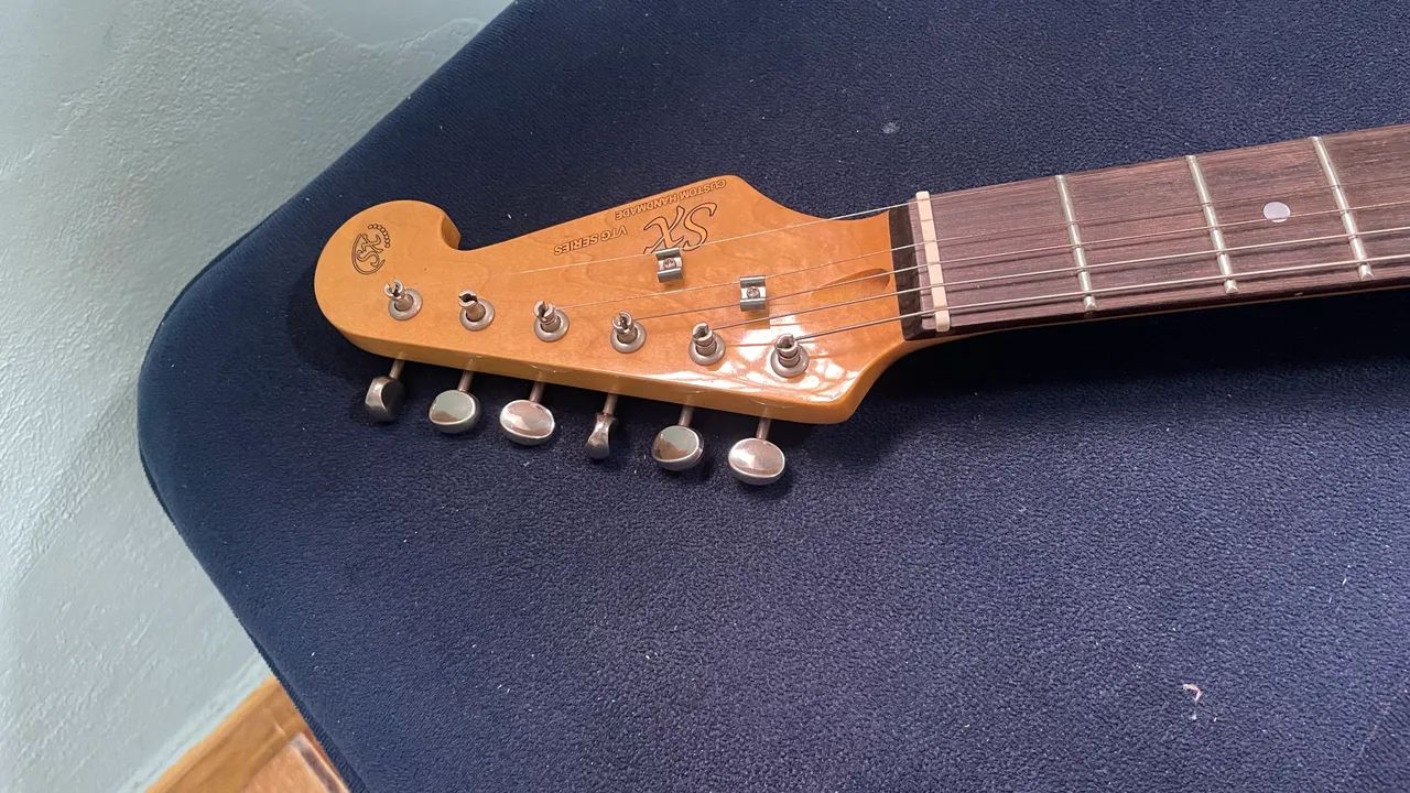 Vendo ou troco Strato Sx com traste inox!