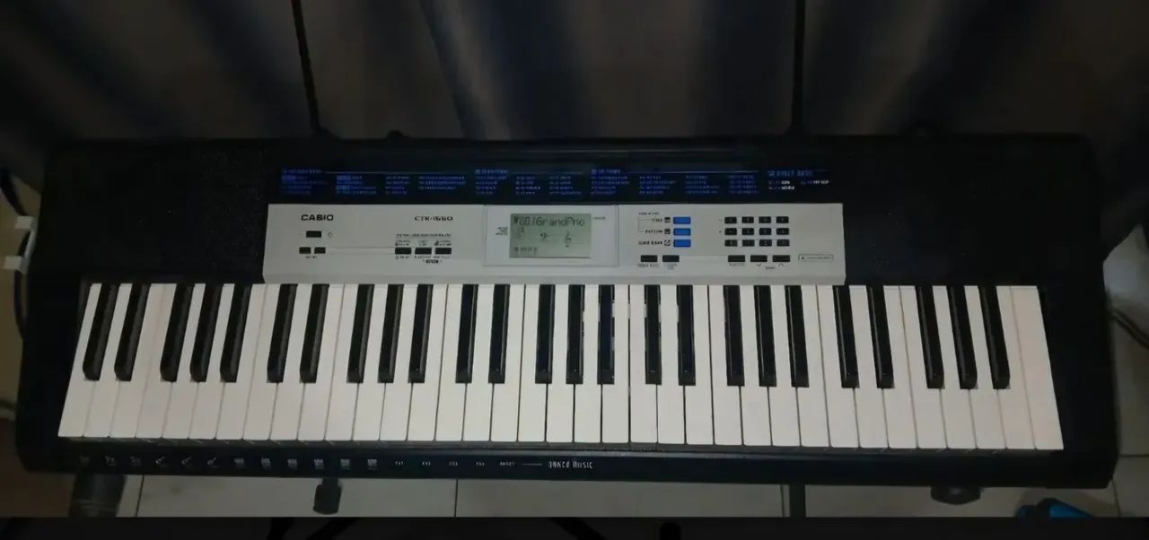 Teclado Casio CTK-1550,  com bolsa, tripé  - Foto 2