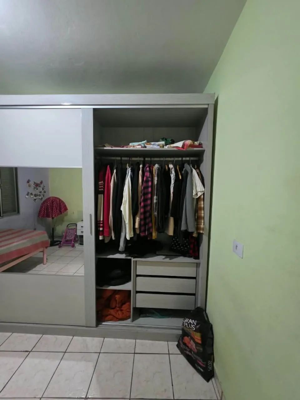 Guarda Roupa Lilás com espelho - Foto 3