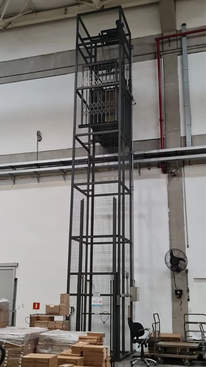 ELEVADOR 13m altura 