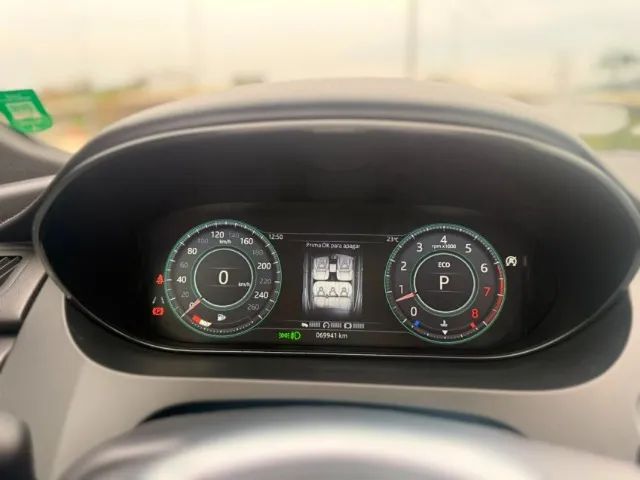 Jaguar E-Pace R-dynamic HSE 2.0 AWD 300cv Aut. 2018 - Foto 4
