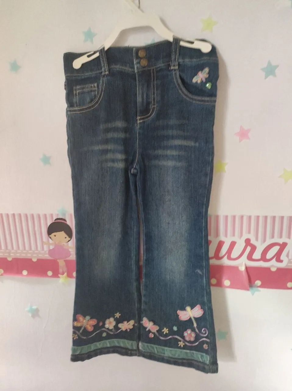 Calça jeans com bordados  - Foto 2