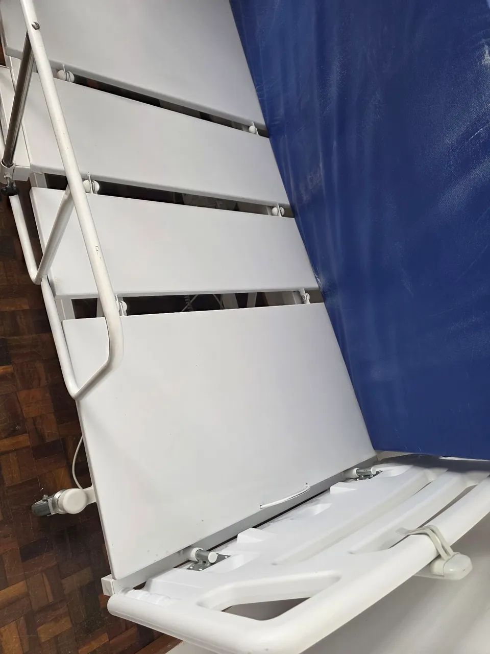 Cama hospitalar automática elétrica  - Foto 3