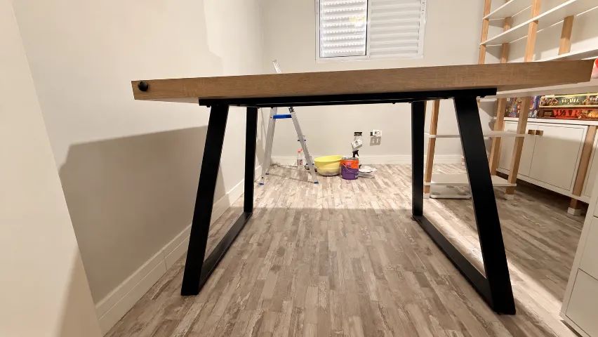 Mesa de Escritório (madeira maciça, moderna)