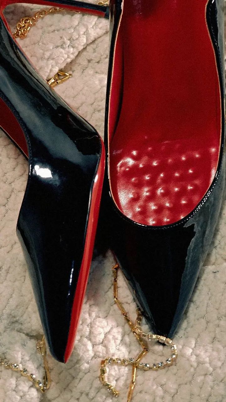 Salto alto Scarpin Louboutin  - Foto 2