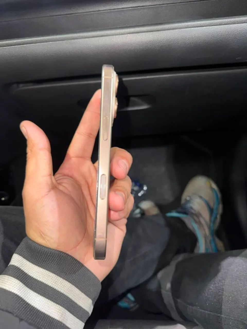 Iphone 16 pro Desert. - Foto 3