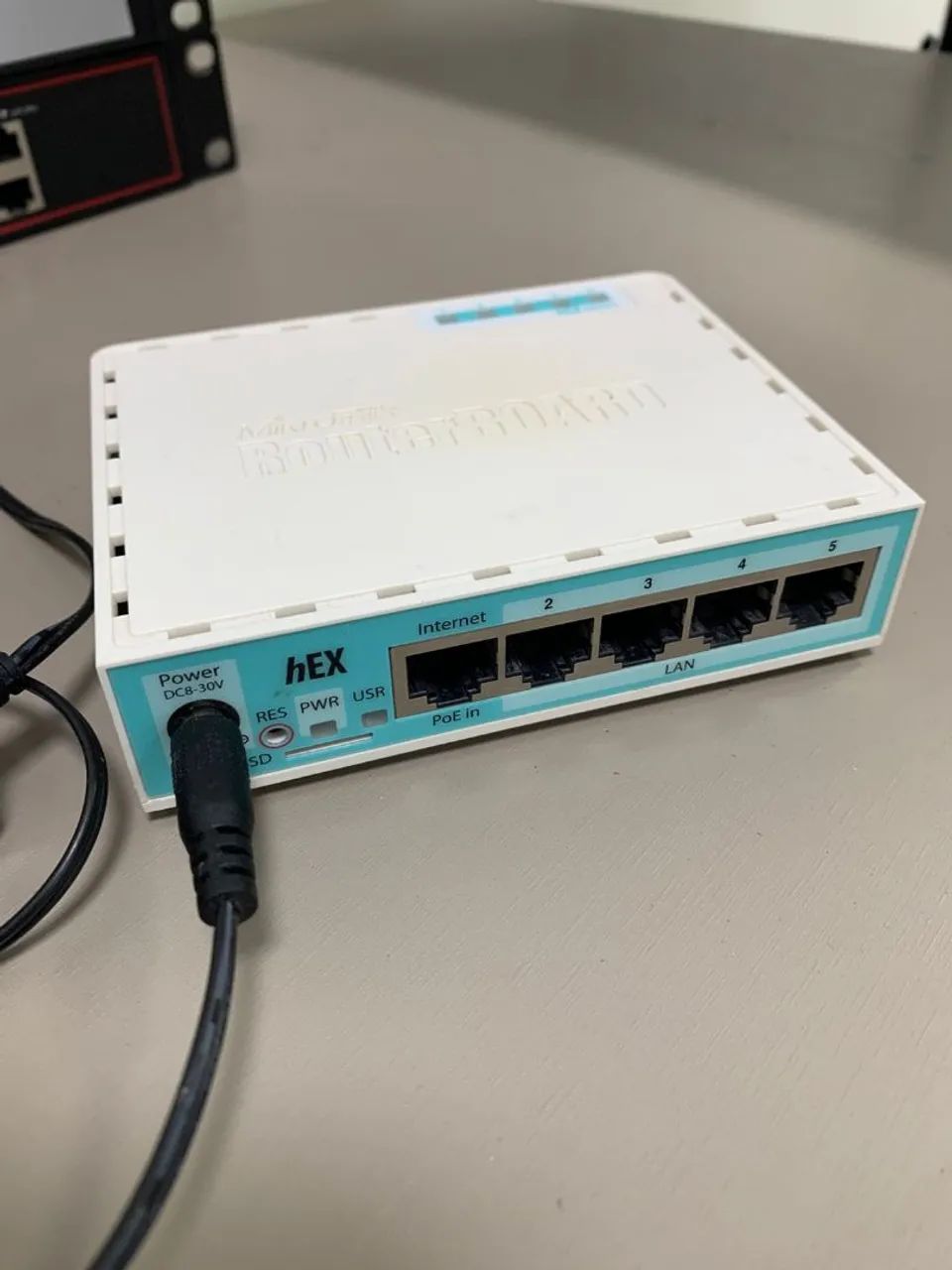 Roteador MikroTik hEX RB750Gr3 Gigabit Semi-Novo