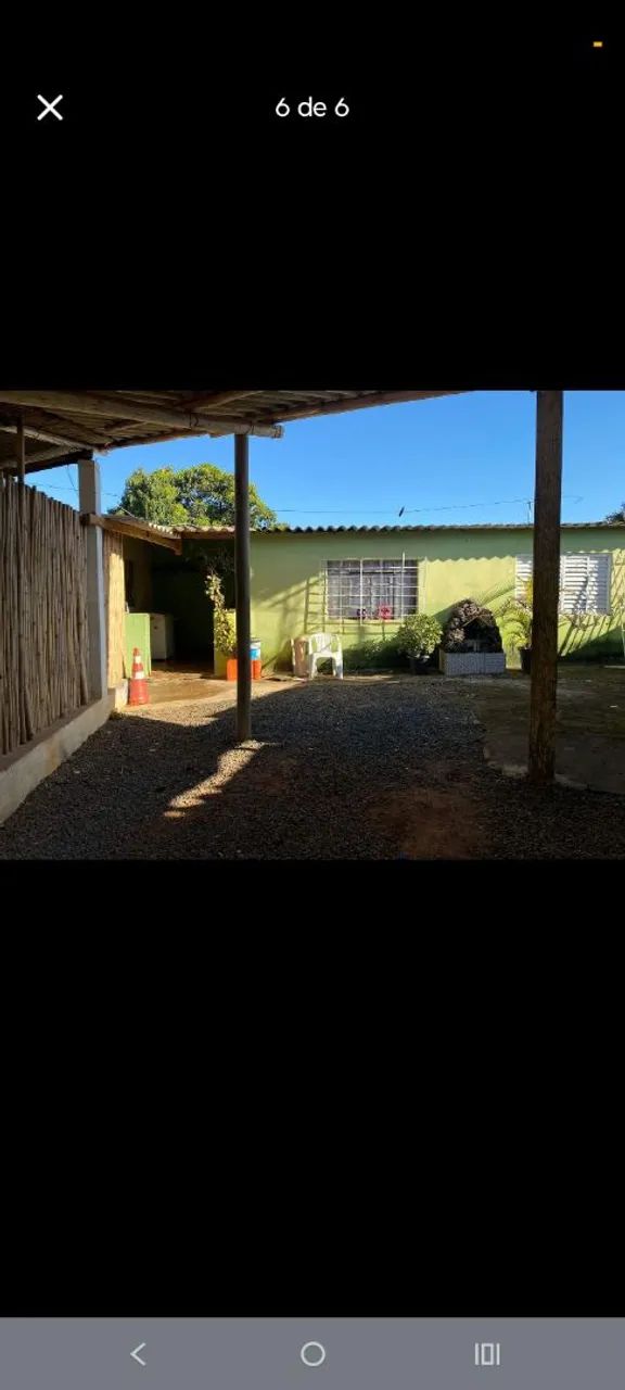 Ótima oportunidade...Casa com área de lazer e churrasqueira 