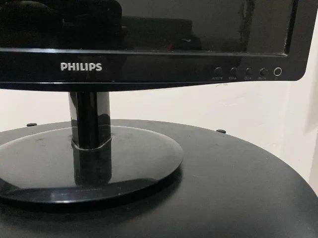 MONITOR  Philips da série 166V com tecnologia LED. - Foto 2