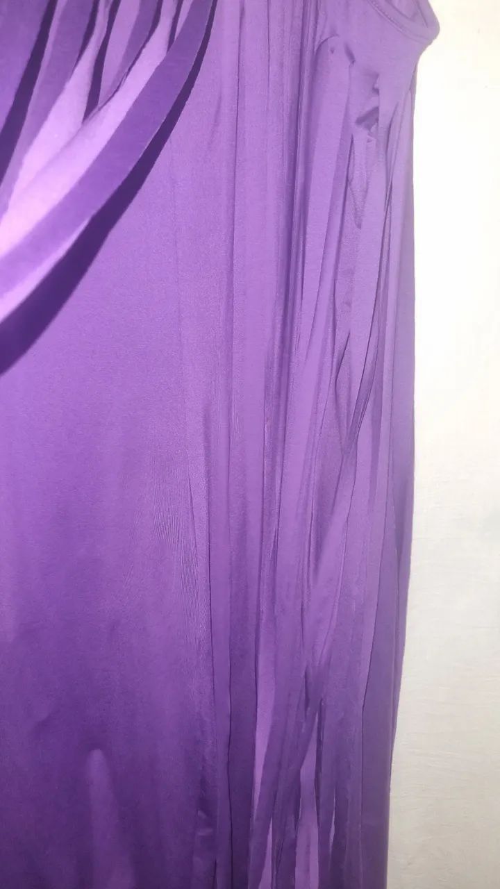 Vestido roxo franjado de malha plus size  - Foto 5
