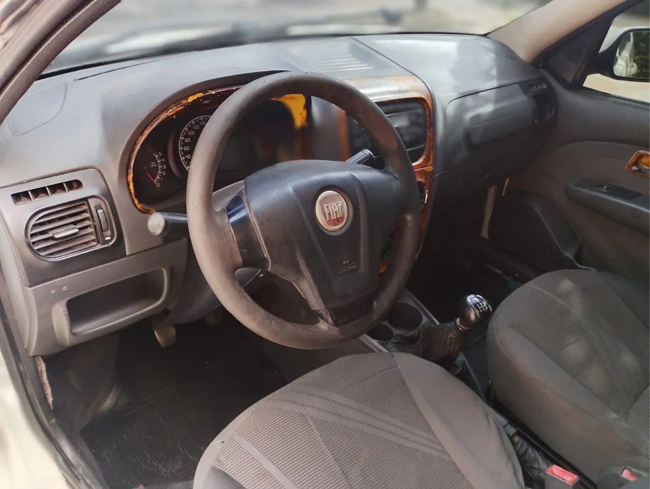 Fiat Palio Week. Attractive 1.4 Fire Flex 8V 2013 - Foto 3
