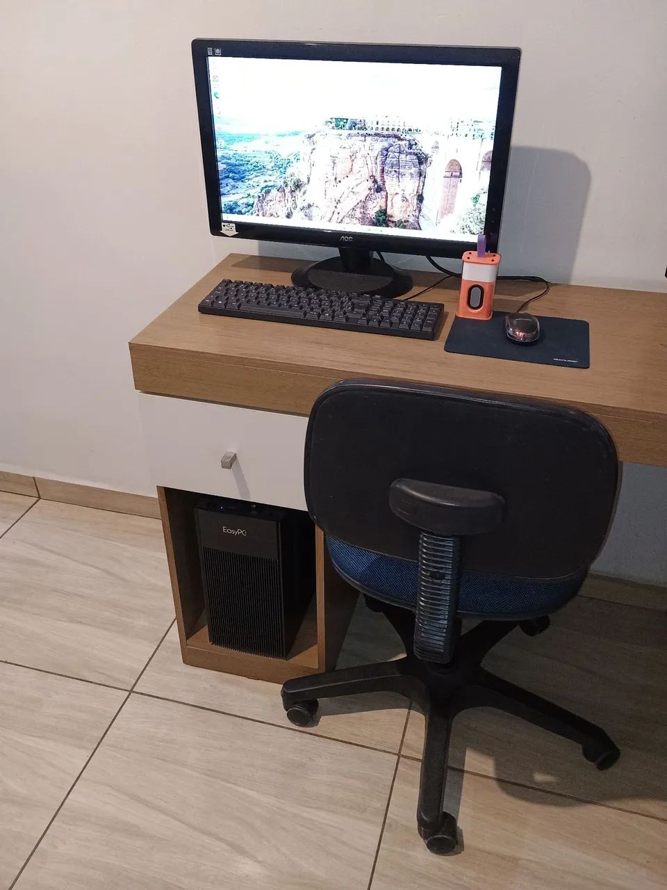 Computador completo.