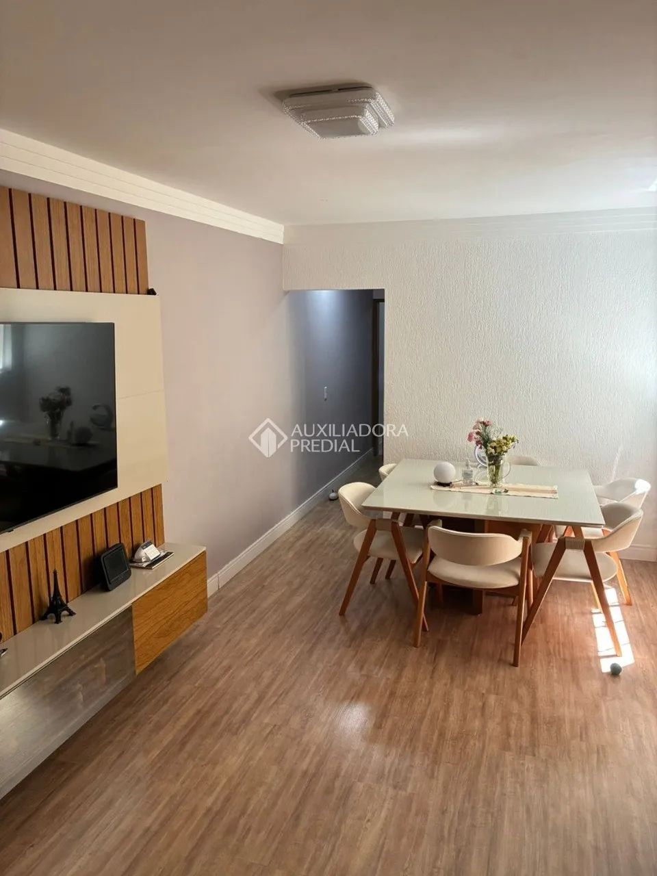 LINDO SOBRADO TOTALMENTE REFORMADO - CONFORTO, SOFISTICAÇÃO E ÁREA GOURMET! - Foto 3