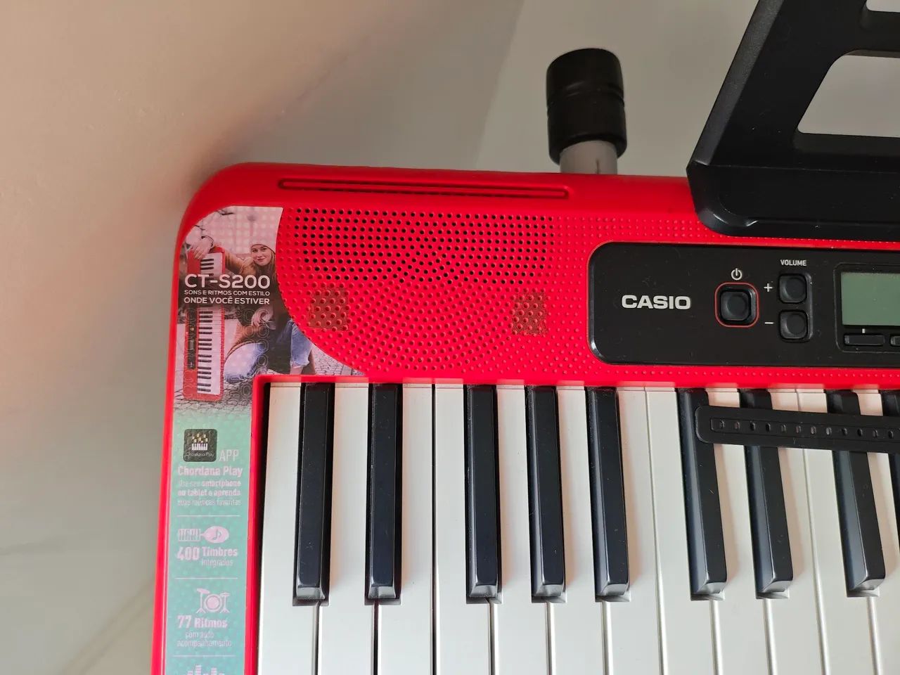 Teclado Casio CT - S200 com suporte em ferro