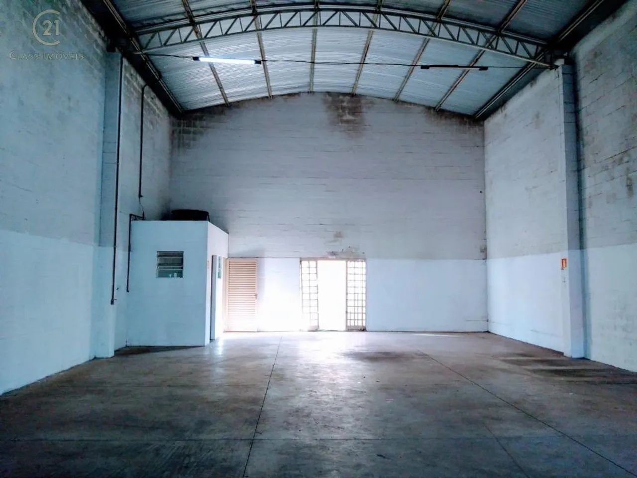 Barracão à venda em Cambé, Jardim Silvino, com 202 m² - Foto 3