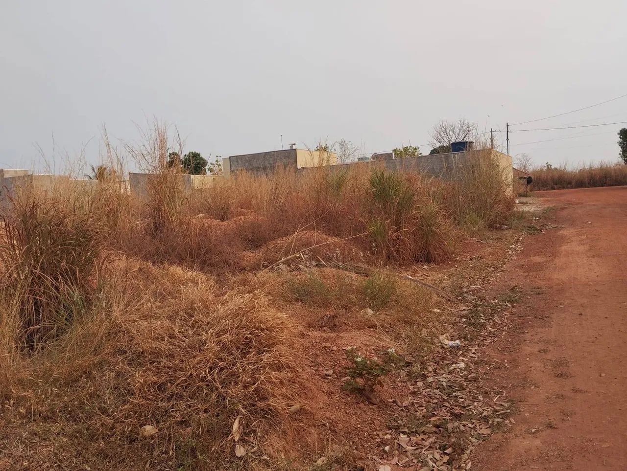 Vendo terreno com 360m2 em Santo Antonio do Leverger - Foto 2