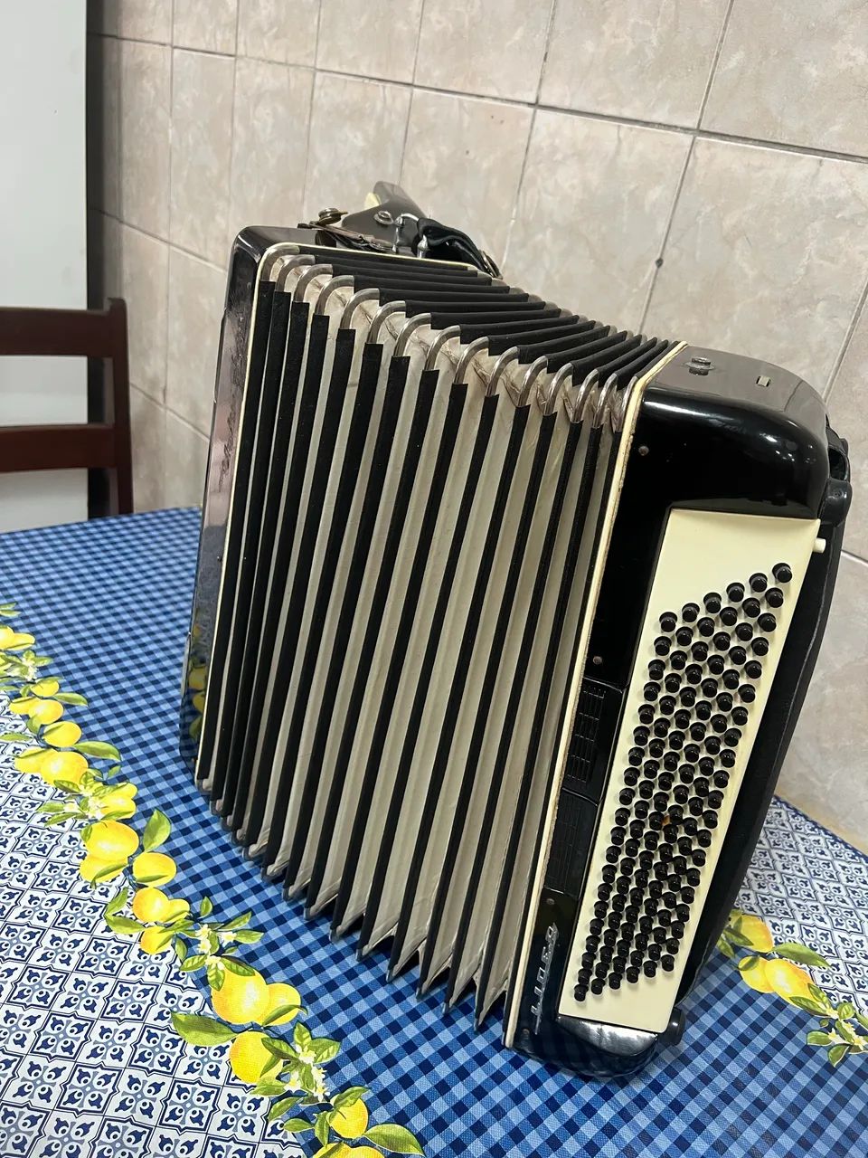 Acordeon 120 baixo universal  - Foto 4