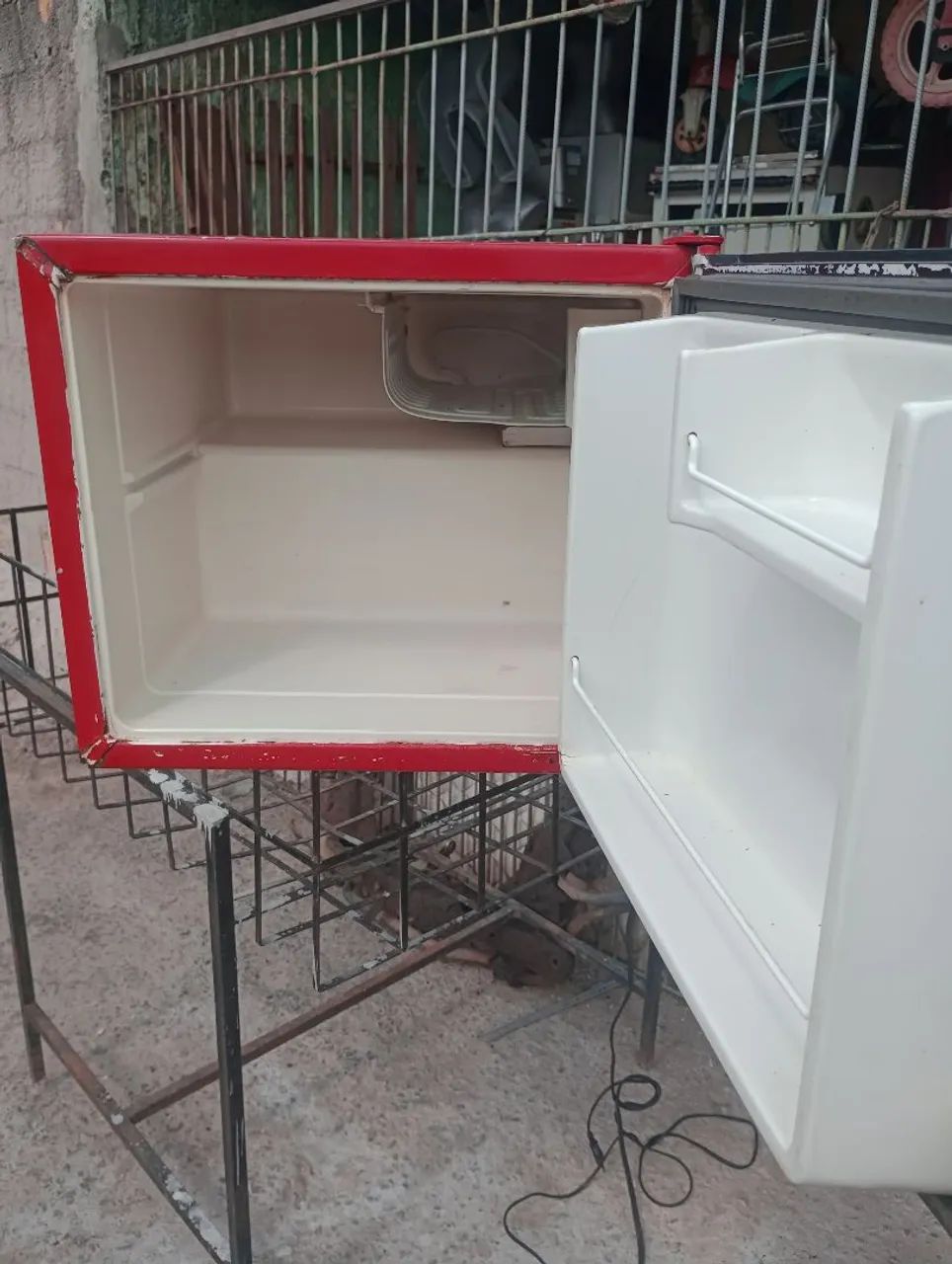 Mini geladeira relíquia  - Foto 2