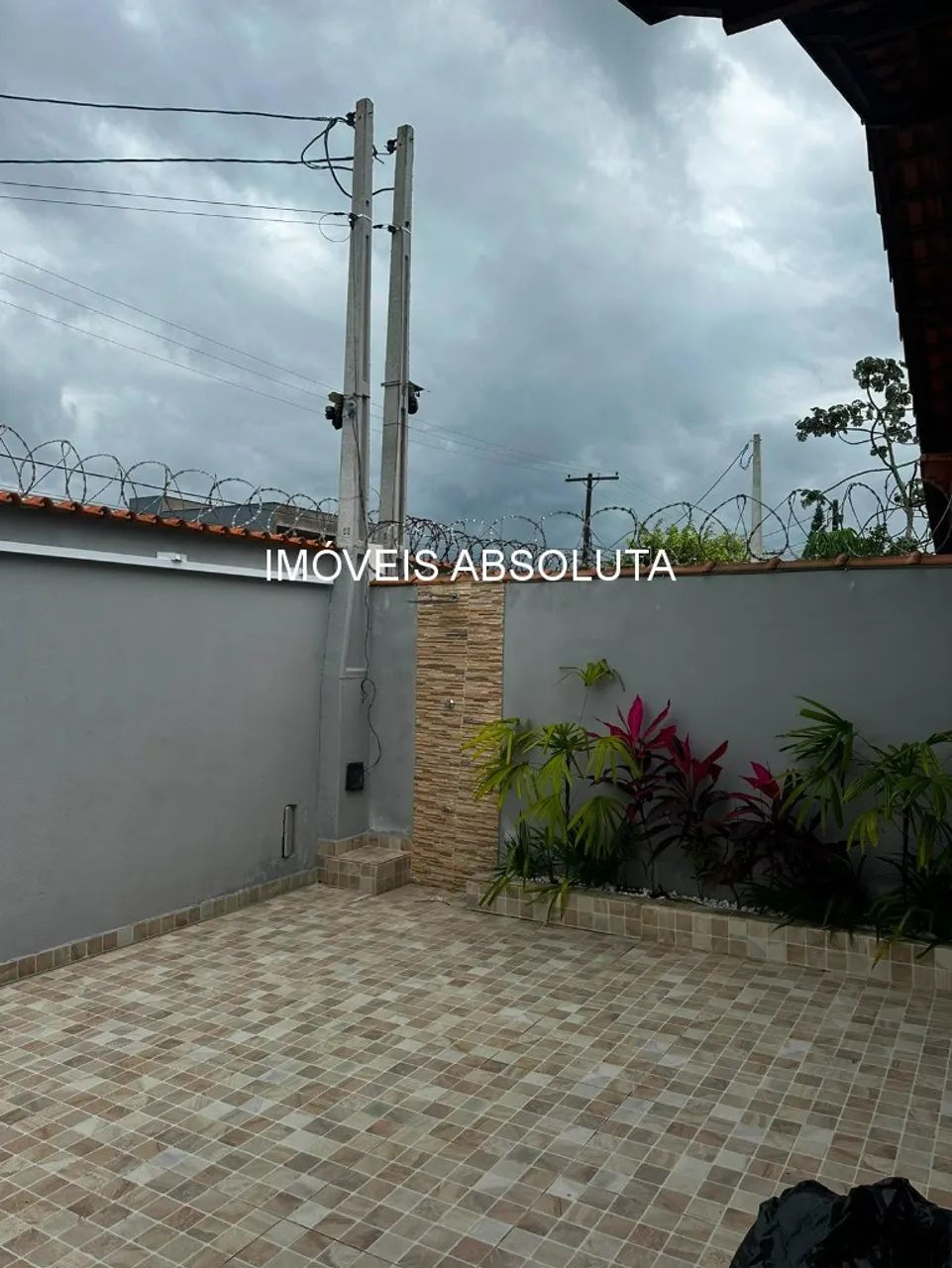 ALUGA-SE CASA COM DOIS DORMITÓRIOS EM ITANHAÉM - Foto 3