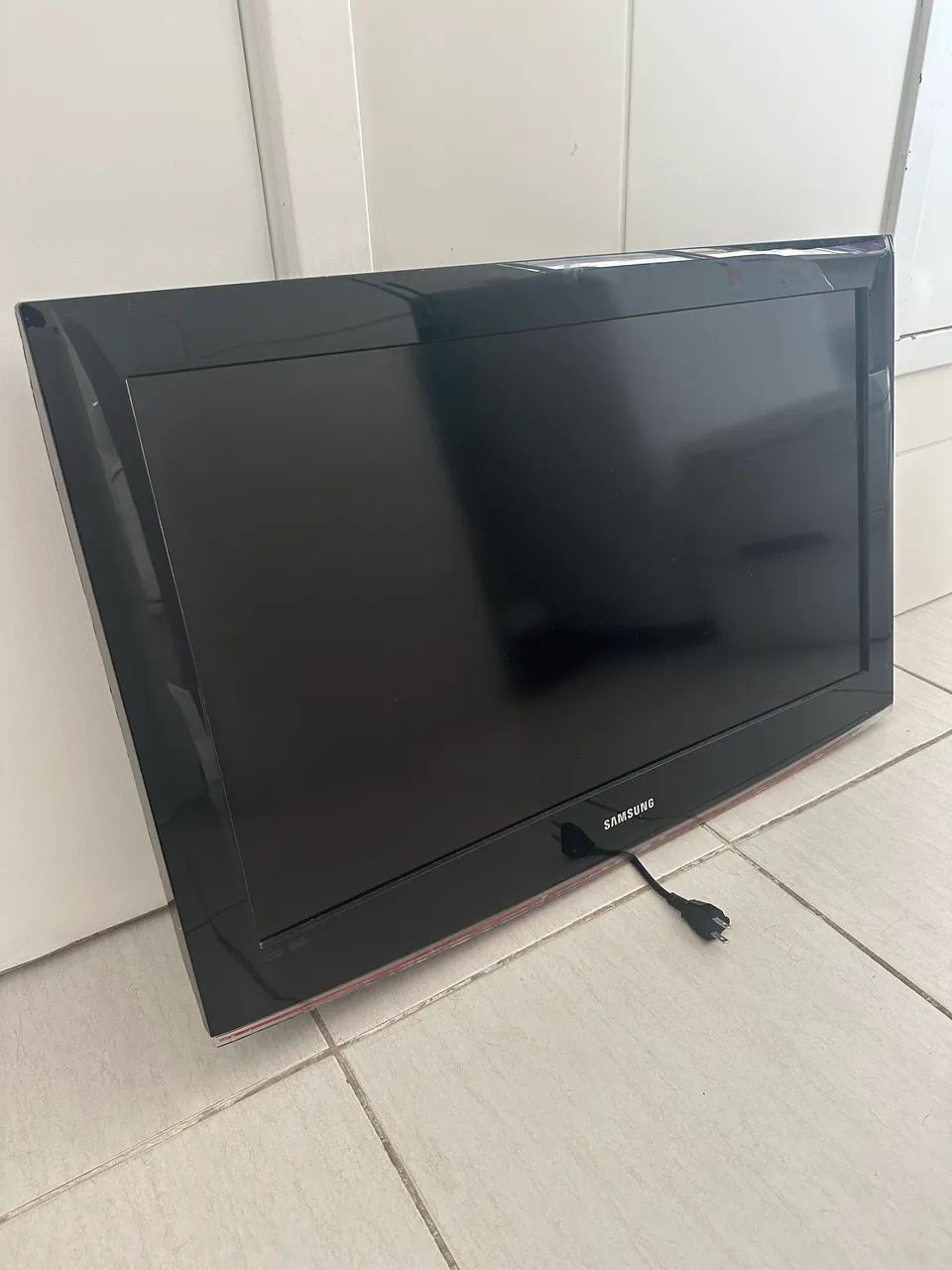 TV Samsung 32 Polegadas HD + Antena Digital