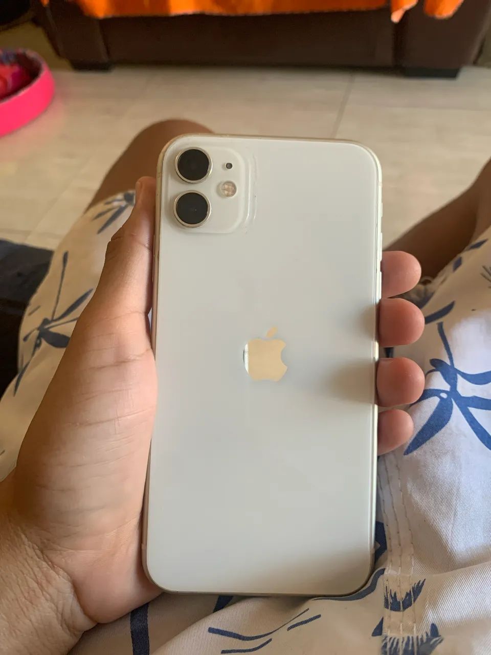 iPhone 11 64 único dono com caixa só manda msg se tiver dinheiro  - Foto 2