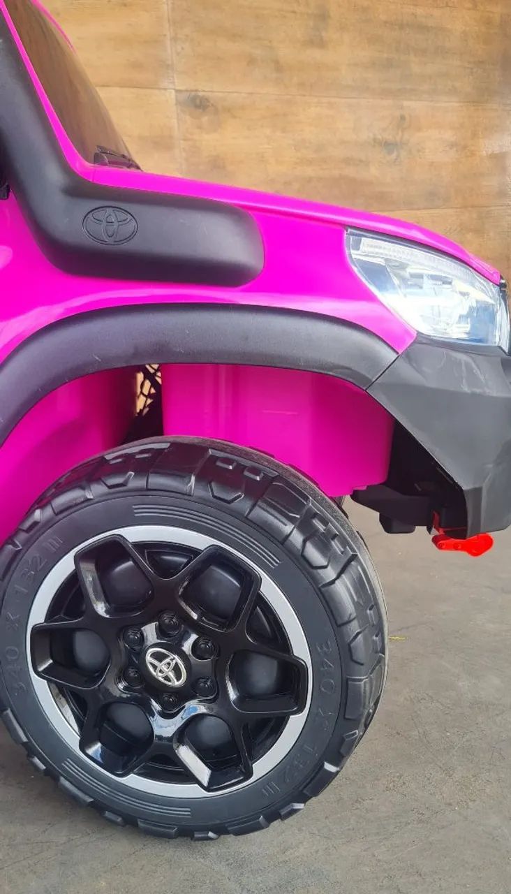 HILUX PREMIUM LICENCIADA 12V  - Foto 5
