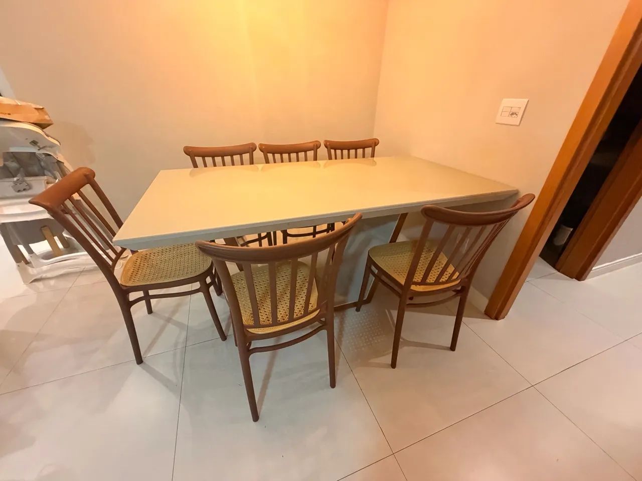 Mesa de jantar 1.80 x 0,90  - Foto 2