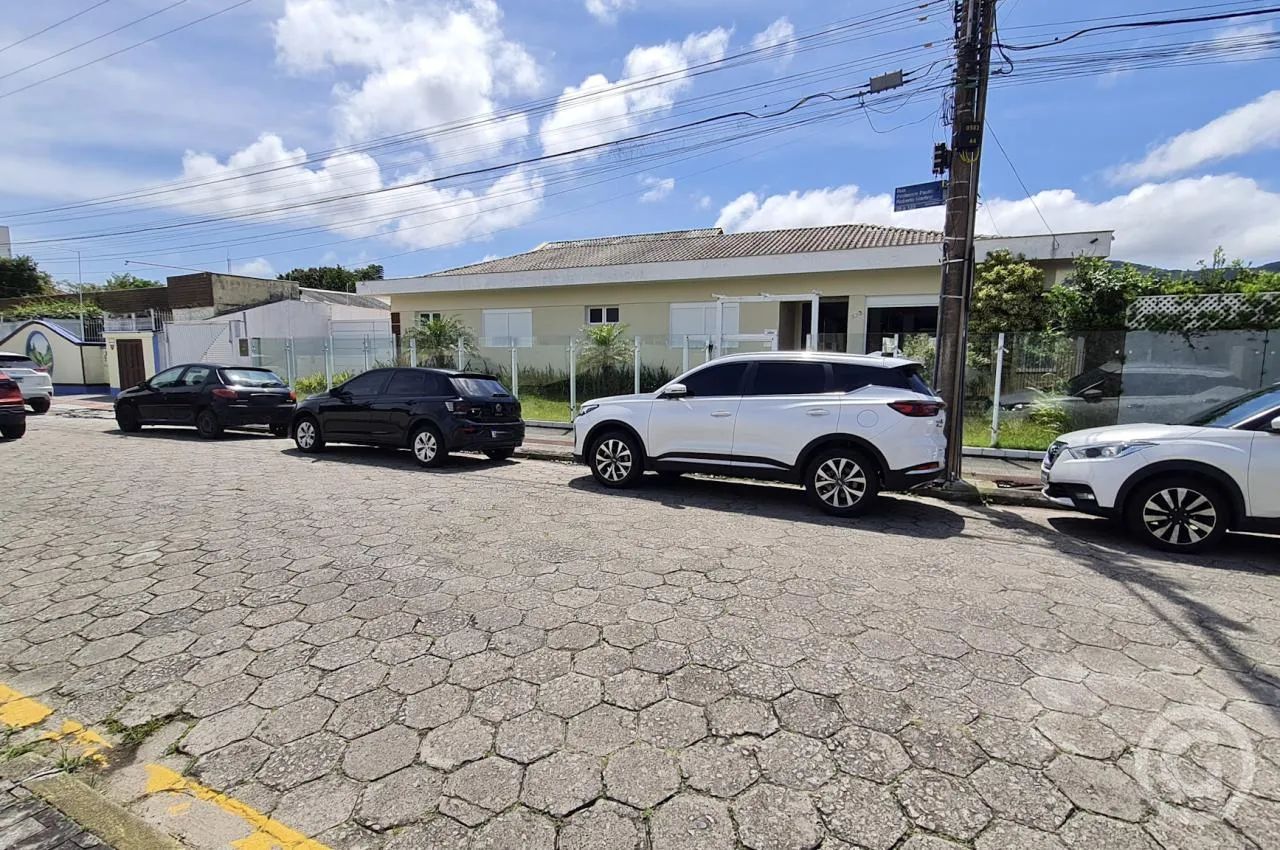 Casa comercial ampla em Santa Mônica - Foto 2