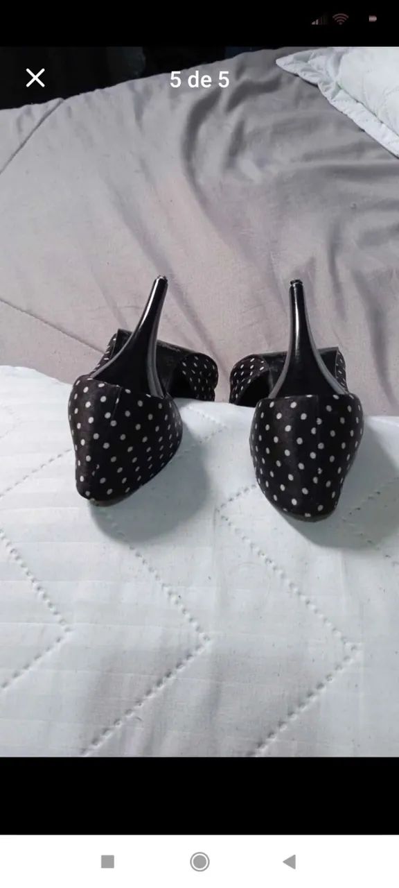 Sapato preto com bolinha  - Foto 4