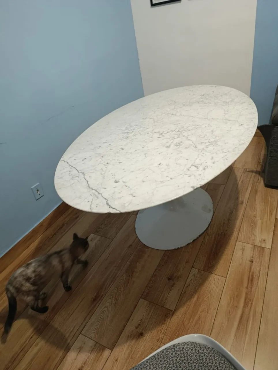 Mesa Saarinen Oval - Carrara 180x110