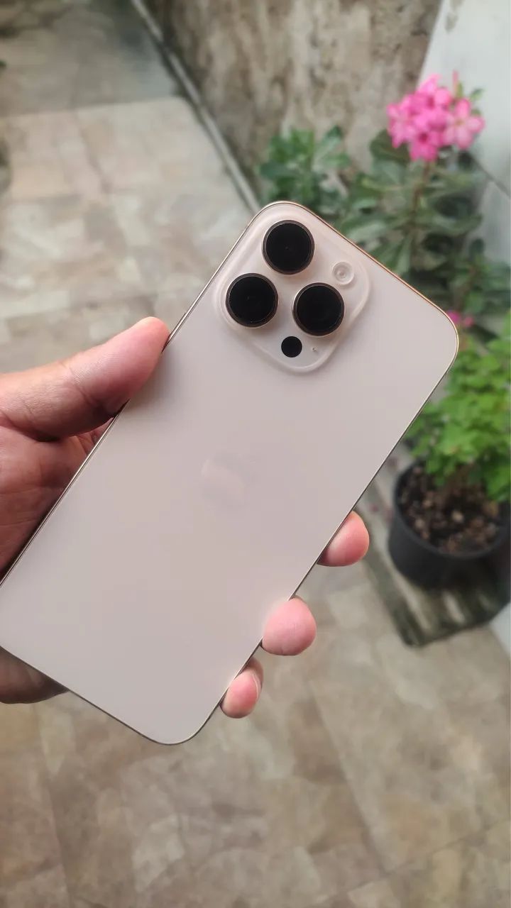 iPhone 16 pro Max 256GB Desert  - Foto 5