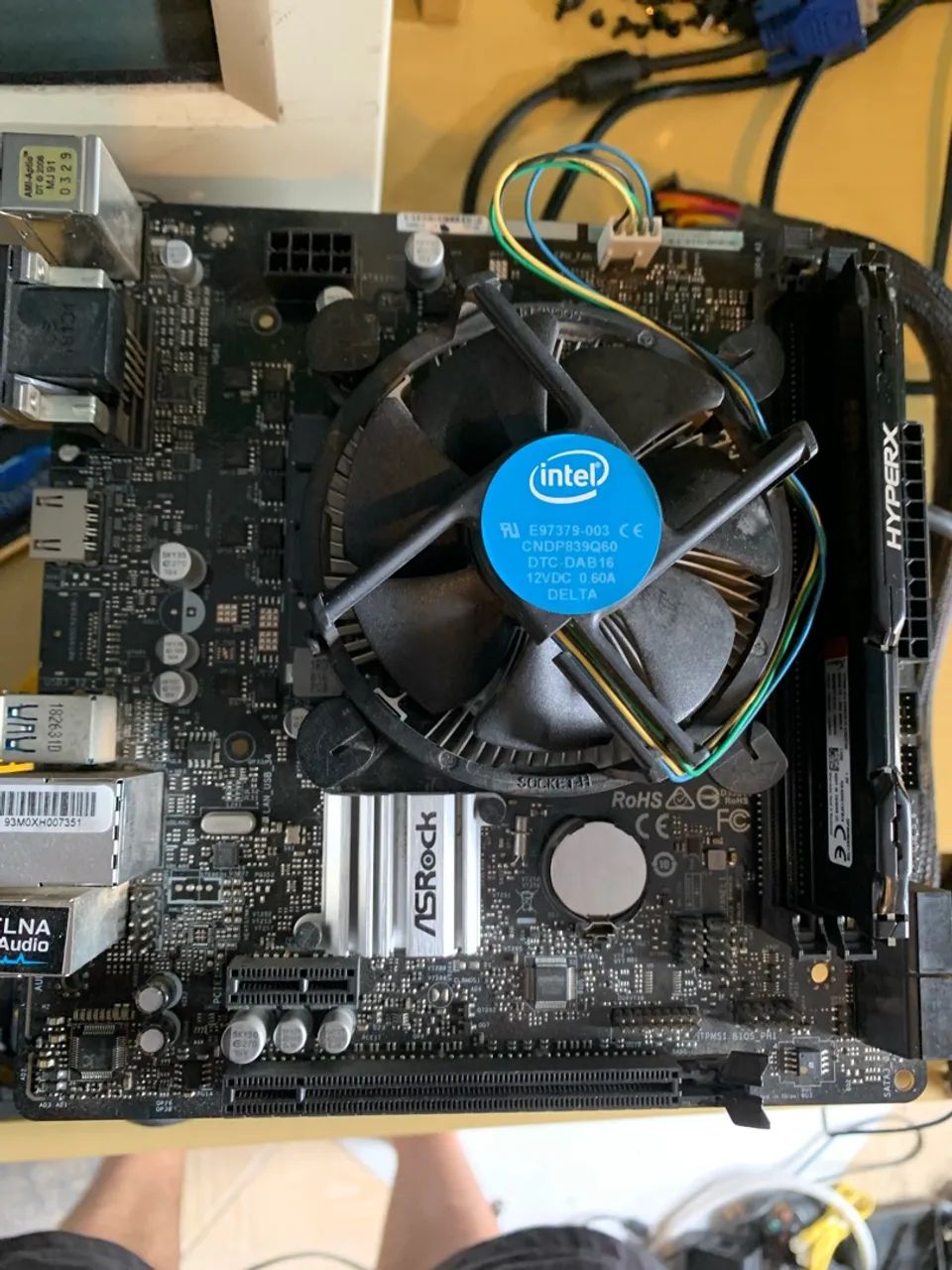 Kit placa mãe ddr4 / i3 8º / 4GB