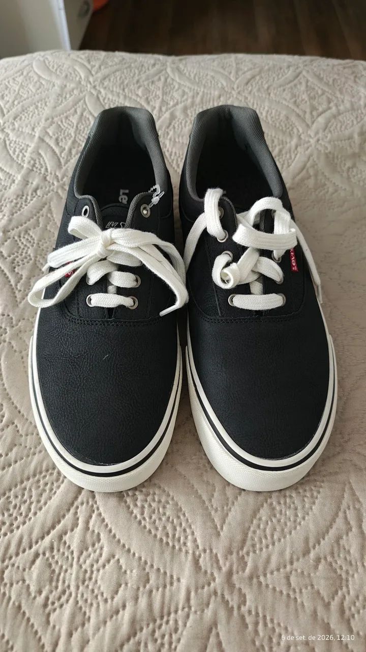 Vendo tênis Levis preto 41 novo