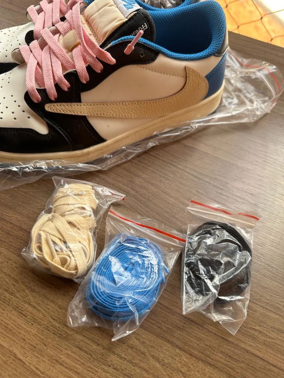 Jordan 1 low Travis Scott - Foto 5