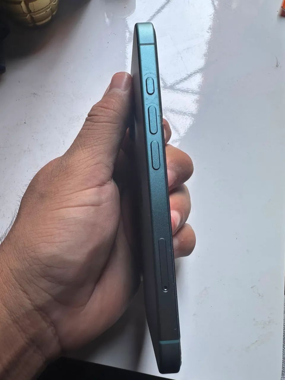 iPhone 16  - Foto 2