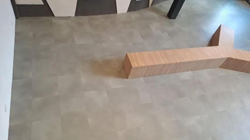 PLACA VINILICA VERDE CONCRETO PARA ALTO TRAFEGO - FORBO GREEN SHADE 50X50