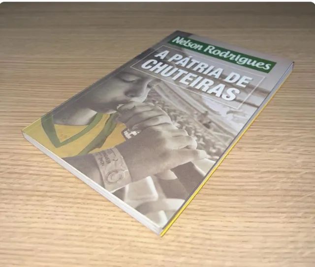 livro a pátria de chuteiras  nelson rodrigues - Foto 2
