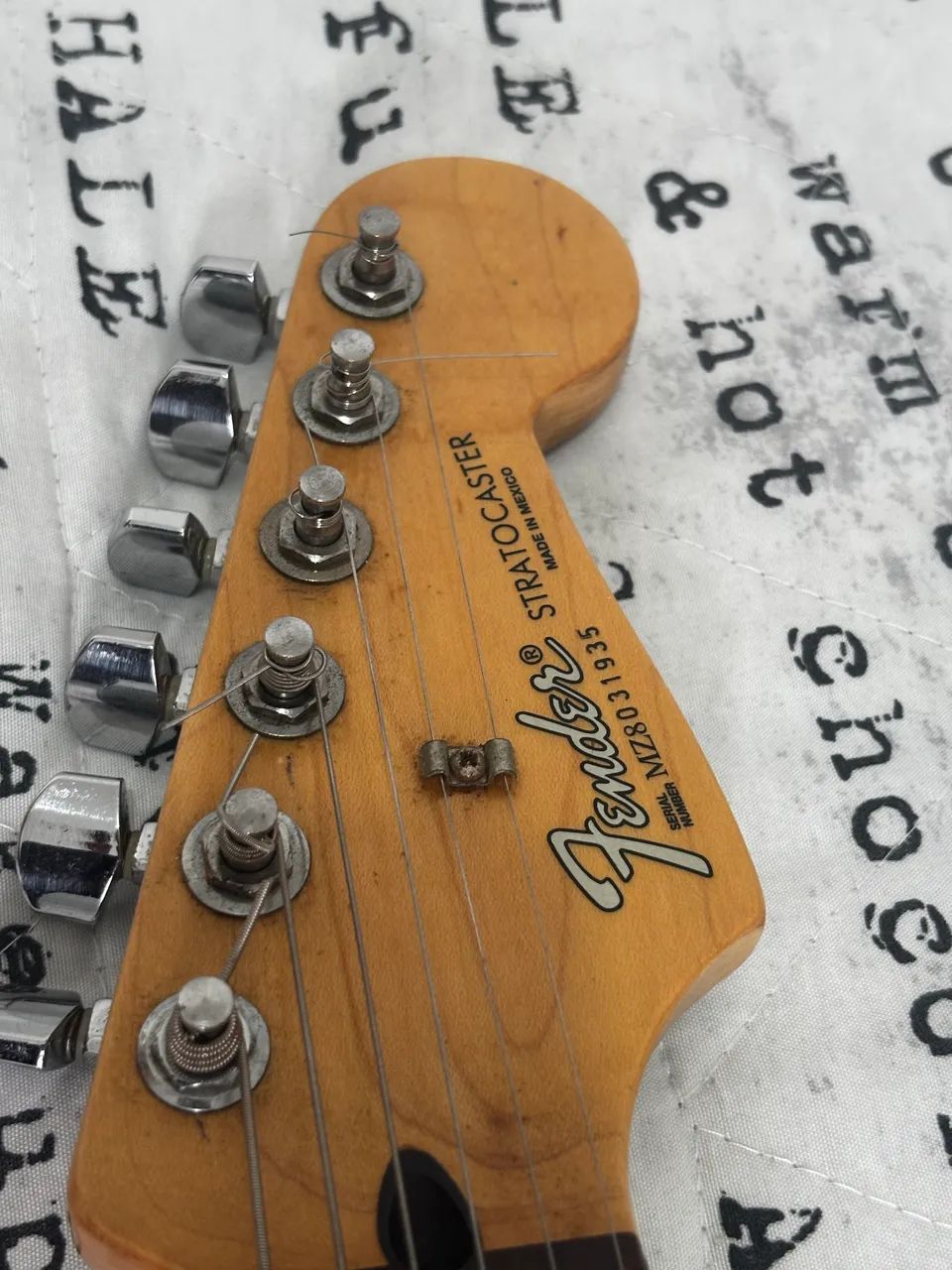 guitarra fender mexicana serial stratocaster Mz8031935