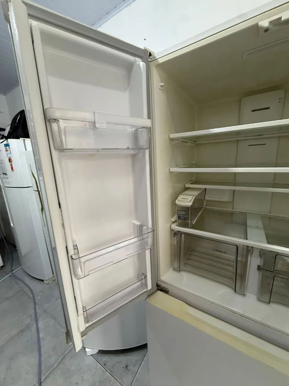 VENDE SE GELADEIRA FUNCIONANDO  - Foto 3