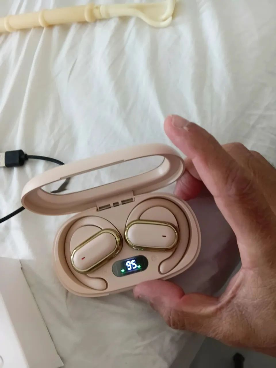 Fone exelente qualidade lindo e muito bom zero na caixa 