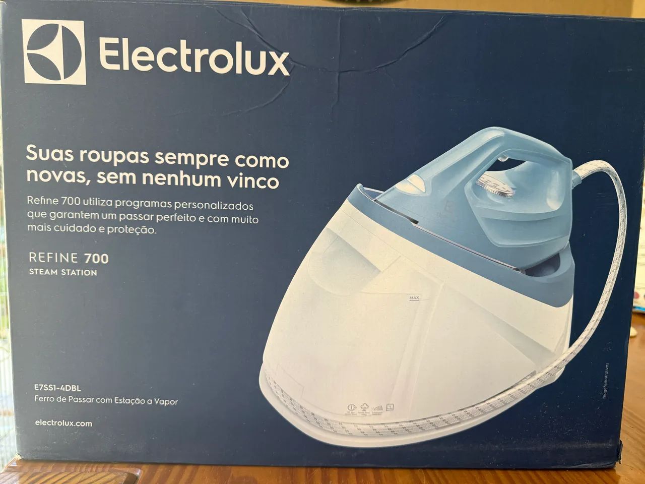 Ferro de passar com estação a vapor Eletrolux - Foto 3
