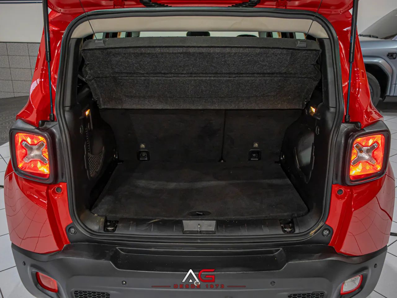 Jeep Renegade Sport 1.8 4x2 Flex 16V Aut., foto 14 de 20