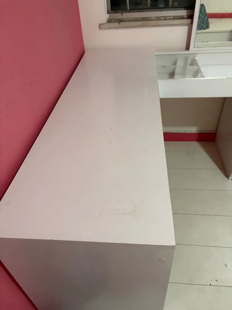 Escrivaninha com penteadeira 