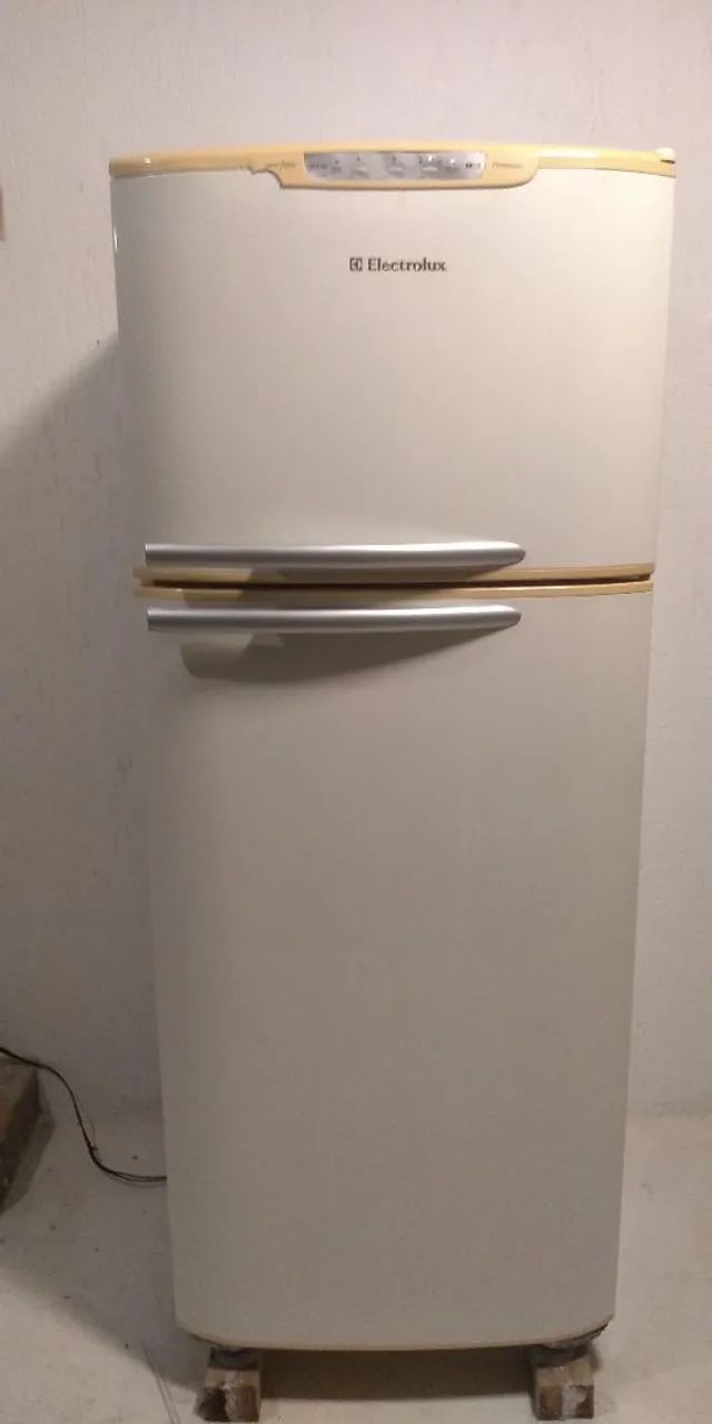 Geladeira Electrolux DFF40