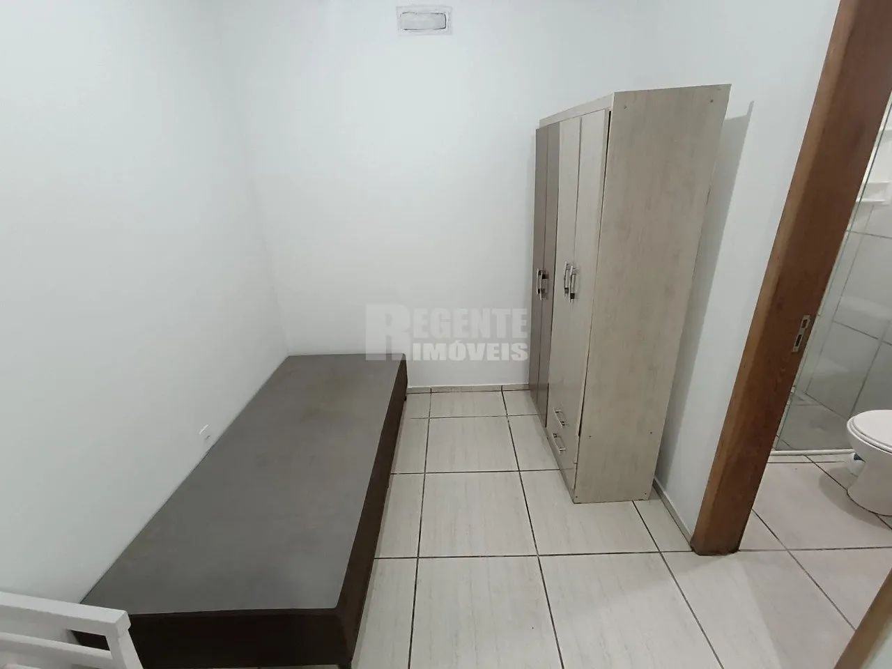 Ótima kitnet mobiliada para locação no bairro Trindade! - Foto 7
