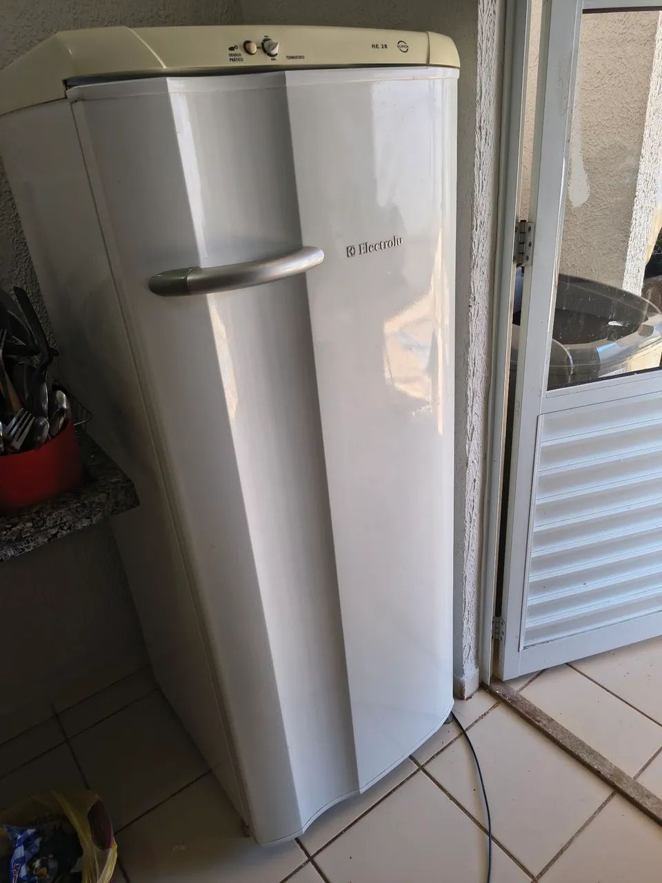 VENDE - SE GELADEIRA ELETROLUX 220V