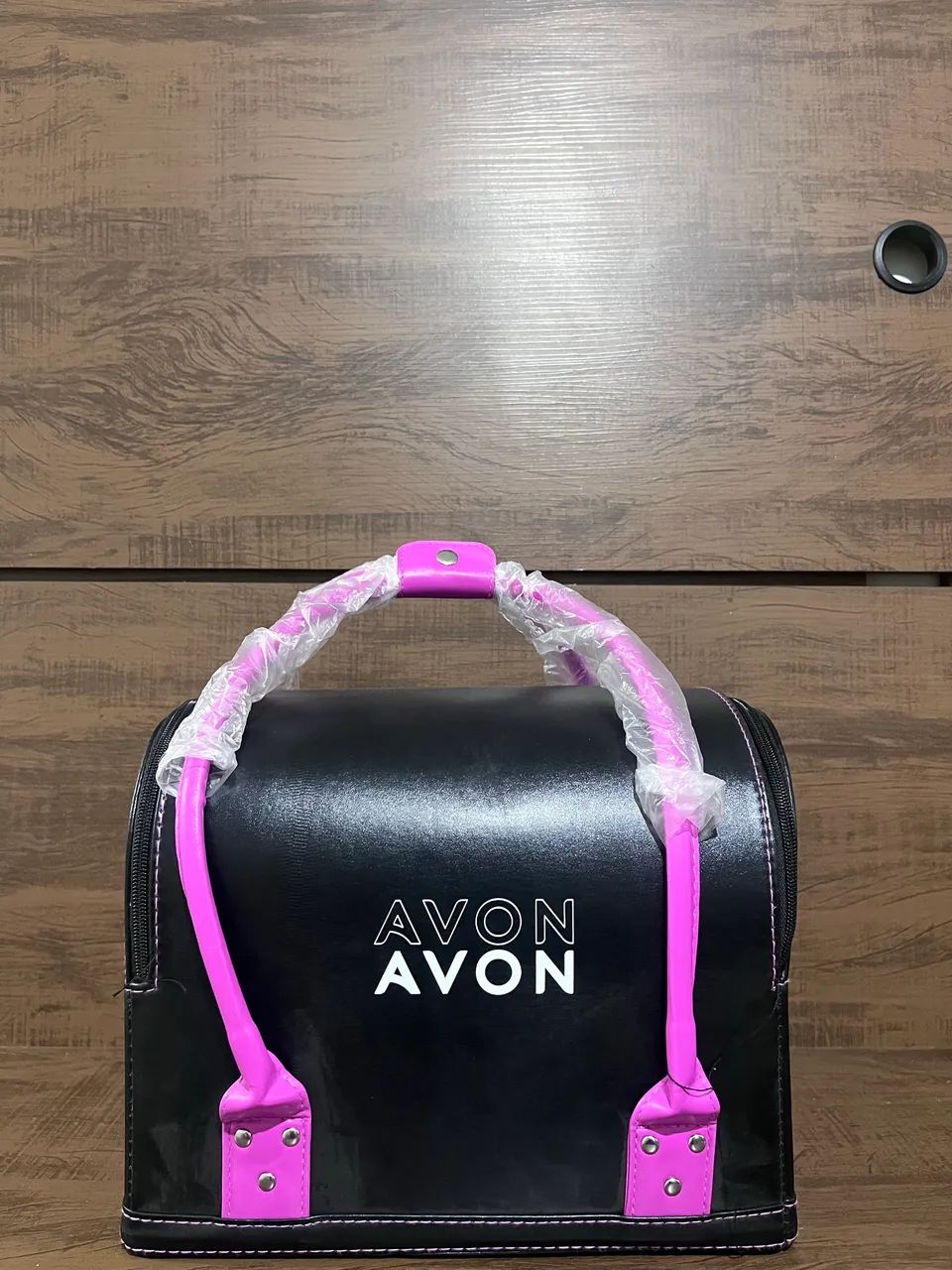 Maleta de Maquiagem Avon Original Preta e Rosa - Nova - Foto 5