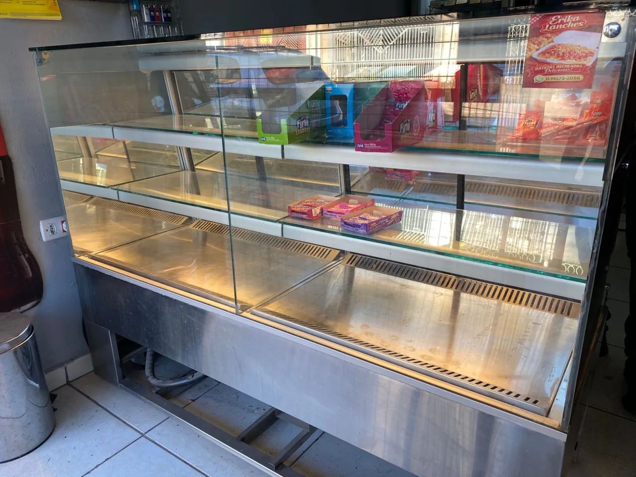 Balcão Expositor Refrigerado / Vitrine para Lanchonete e Comércio