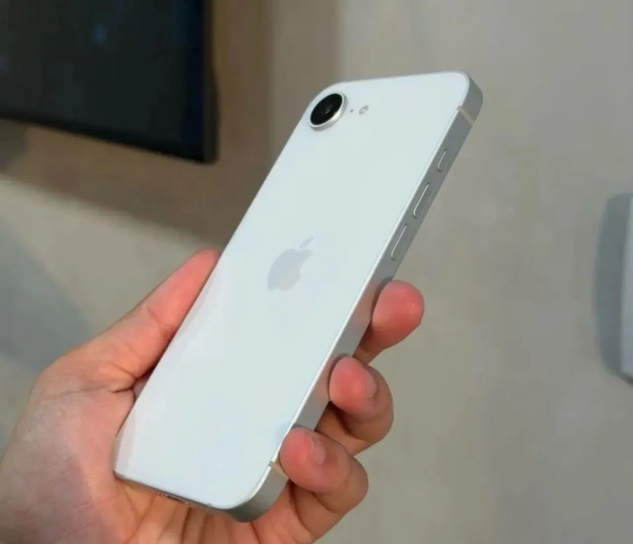 iPhone 16e com nota fiscal e garantia  - Foto 2