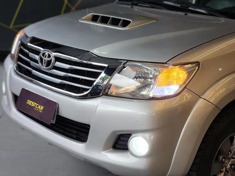 Toyota Hilux CD SRV 4X4 3.0 8V 116cv TB Diesel 2012 - Foto 9